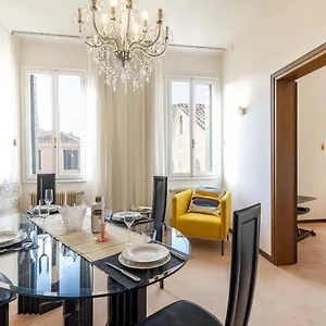Apartamento Campo San Toma' - Tiffany, Venecia